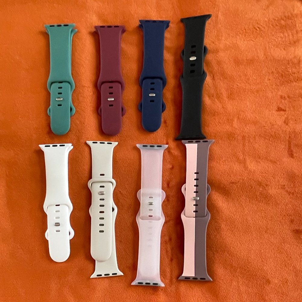 SILICONE APPLE WATCH BANDS